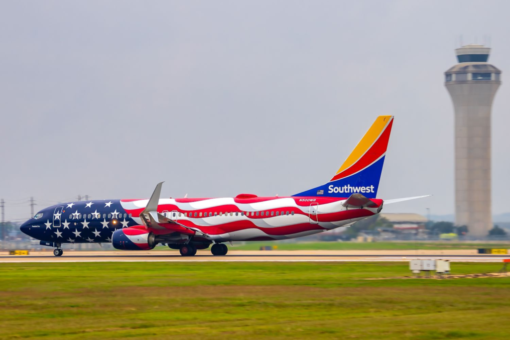 บริษัทSouthwest Airlines ลดการจ้างนักบินในปี 2024